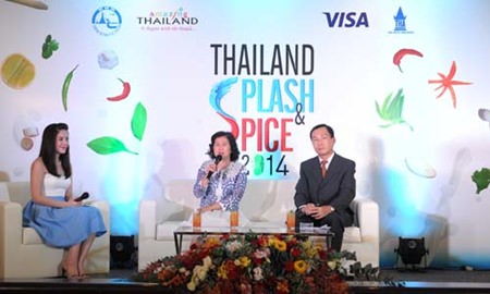 Mrs. Vilaiwan Twichasri (Middle)