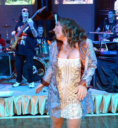 A Mantra guest struts her stuff on the dance floor.