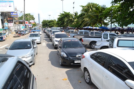 With holidays comes traffic in and around Pattaya.