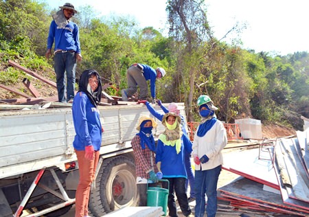 Construction worker Ngao Song-nga said she is eager for the AEC to open.