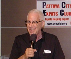 MC Richard Silverberg opens the April 27 Pattaya City Expats Club meeting by inviting new visitors to introduce themselves.