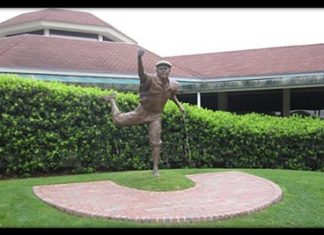Payne Stewart’s memorable reaction on sinking that putt in 1999 – caught in bronze and put on permanent display at Pinehurst No 2.