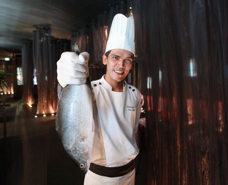 Live seafood promotion everyday at Flare.