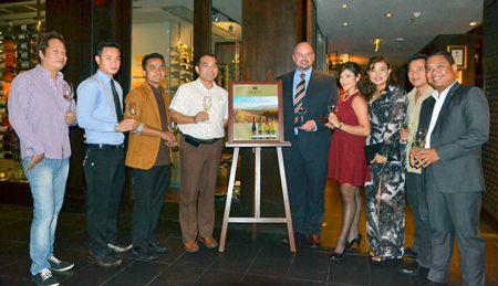 (L to R) Sak Ngamsmai (FBM Hard Rock Hotel Pattaya), Arm (Restaurant Manager, Centara Grand Mirage Beach Pattaya), Khamhaeng Sukhonnayabun (Restaurant Manager Centara Grand Phratamnak Pattaya), Wuthisak Pichayagan (EAM I/C Food & Beverage Centara Grand Mirage Beach Pattaya), MJ Loza (General Manager-NZ Accolade Wines), Weenita Vallee (Guest Service Manager Pullman Pattaya Hotel G), Koonlapatporn Intarasing (Key Account Specialist (Horeca), Siam Winery Trading Plus), Somchai Praysaithong (FBM Pullman Pattaya Hotel G), and Thanakiti Saivichittree (FBM Amari Orchid Pattaya).