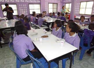 Thanks to the Hard Rock Pattaya, children at Huay Yai’s Baan Nok School now have a nice new place to eat lunch.