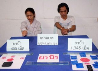 Woman with prison ties arrested for drug dealing in Sattahip Surattan Srikatad (left) and Wichit Suaedee (right have been remanded to custody and charged with drug dealing.