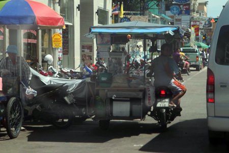 City Hall says they are seeing progress in efforts to resolve chronic parking problems on Beach Road.