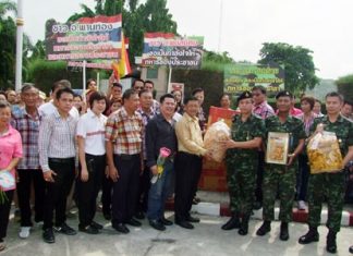 Chonburi residents show their support for the military in Chonburi.