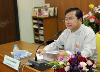 Rev. Michael Picharn Jaiseri announces that the 15 million baht budget for a wheelchair-accessible pedestrian bridge over Sukhumvit Road is slated to begin in 2016.