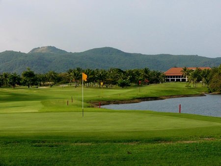 Enjoy a fabulous golfing day and dinner at Eastern Star Country Club & Resort in this year’s Chairman’s Cup.