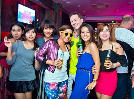 Enjoy a great night of music and free-flow drinks at TFi’s ‘Back to the 80’s’ charity event on August 8 at the Access Inn.