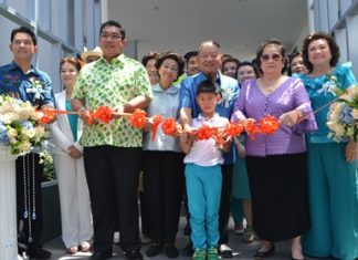 Former Minister of Culture, Sontaya Khumplume, 3rd left, and Pattaya Mayor Ittipol Khumplume, far left, attended the official ribbon cutting ceremony for the project on June 29.