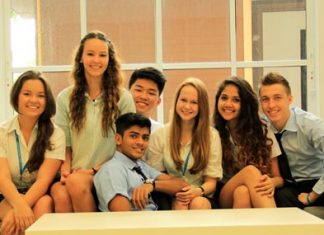 Fern Maxwell (2nd from right) scored 40 points and will study Psychology at University.