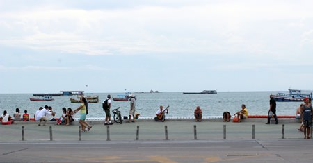 The old fountain has been removed and is currently an empty space, another area for tourists to relax.