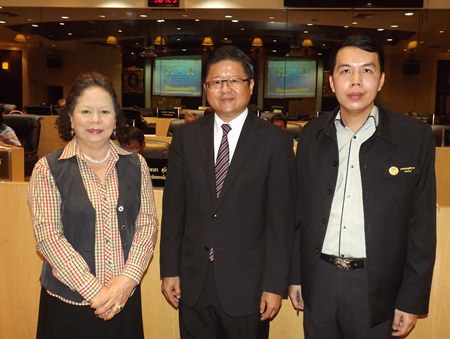 (L to R) Chonburi Justice Tueanjai Chareonpong from the Chonburi Justice office; Sarawuth Benjakul, deputy secretary of the justice office, and Pairoj Tinchatarak, head of the justice and legal group.
