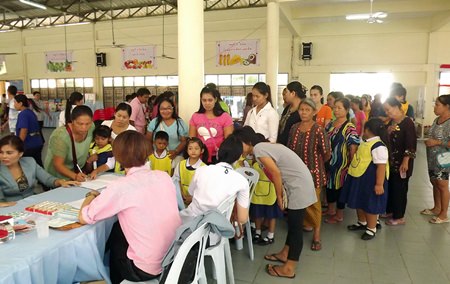 Medics checked 1,089 young Pattaya children to help prevent new outbreaks of hand, foot and mouth disease.