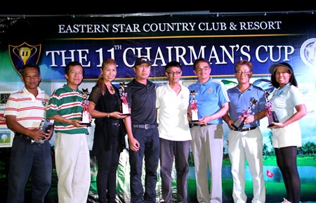 Chairman’s Cup first round qualifiers pose on stage at Eastern Star Country Club & Resort, Saturday, June 14.