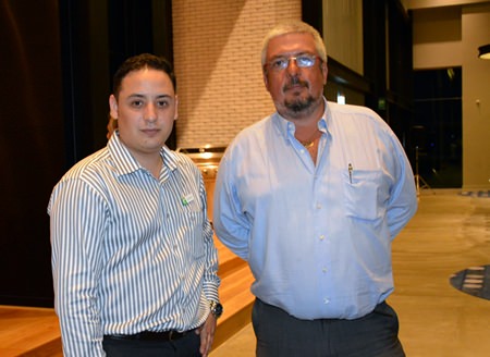 Bernardo de la Garza (left), Director of F&B, Holiday Inn Pattaya chats with Thierry Danzas (right), Director of F&B, Pullman Pattaya Hotel G.