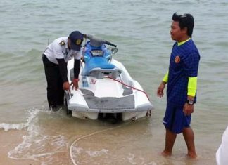 An officer from a marine police unit from Chachoengsao finds a damaged jet ski and orders it be fixed before renting out.
