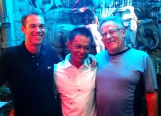 Wednesday joint runners-up Toby Glass (left) and Tom Murphy flank winner Wichai Tananusorn.