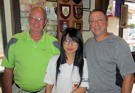 Brian Parish (left) and Tom Herrington (right) with a Bert’s helper.