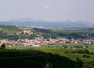 The town of Soave (Photo: Zen41)