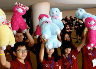 Bromsgrove’s students proudly display their World Scholar’s Cup alpacas.