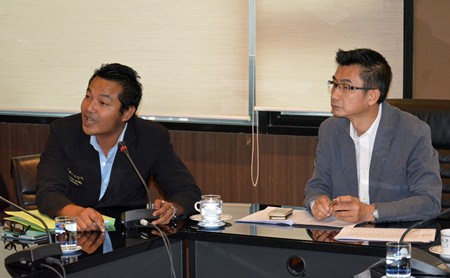 Pattaya’s Permanent Secretary Pakorn Sukhonthachat (right) and city lawyer Natapong Maithong explain why the area must be demolished.