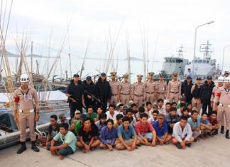 Navy seizes 4 Vietnamese fishing boats Naval officers have arrested 37 Vietnamese fisherman for illegally fishing in Thai waters.