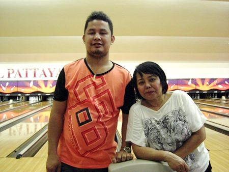200 Bowlers: Tao & Tue.