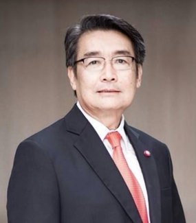 Chartchai Na Chiangmai, member of the National Reform Council.