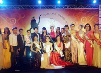 Kanmol Phunpetch (seated center) took first place while Kanchanapa Puengpho (seated left) was the first runner-up and Klitsanaporn Thaiwong (seated right) came in third.