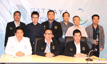 (Seated, left to right) Banjong Banthoonprayuk, Ithiwat Wattanasartsathorn, and Samrongkiat Phinitkankan, along with their committee discuss new rules aimed at cleaning up Pattaya and Jomtien beaches to bring them in line with policies set by the National Council for Peace and Order.