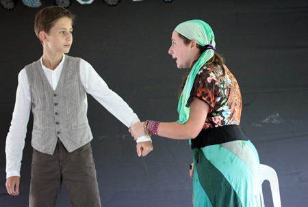 Madame Zeroni warns Elya about the “curse”.