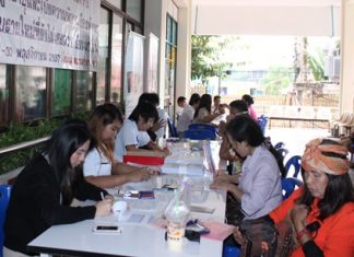 Pattaya’s new elderly residents register for benefits.