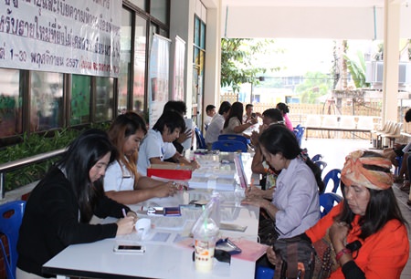 Pattaya’s new elderly residents register for benefits.