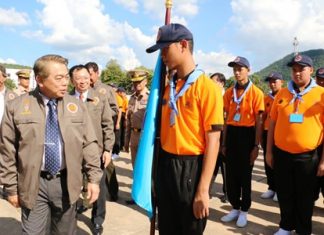 ‘Boot camp’ aims to defuse fights among vocational college students Education Minister Narong Pipatanasai walks among the pre-college students who are now going through a military-style “boot camp” to teach them discipline, morals and ethics.
