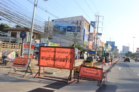 Pattaya has hired Inthana Construction Co. to resurface Sukhumvit Road in South Pattaya.