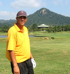 Bob poses on Khao Kheow’s B9 Hole, a good test of golf.