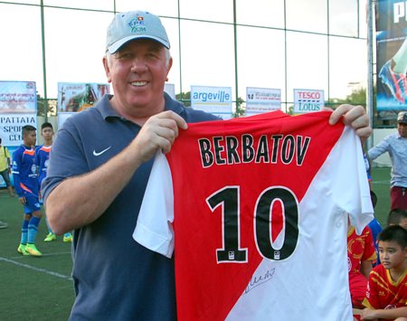 One lucky spectator went home with a signed shirt from AC Monaco star Dimitar Berbatov.