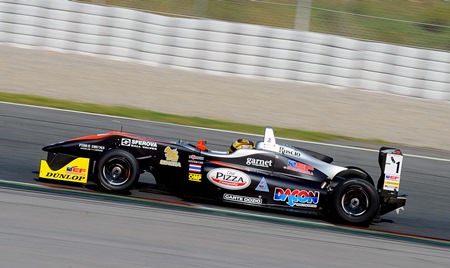 Stuvik again showed the form that in 2014 has brought him the EuroFormula Open Formula 3 Championship and the Spanish Formula 3 Championship titles.