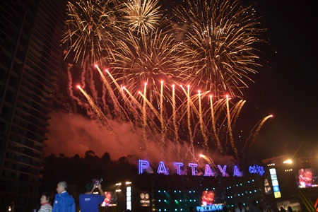 A grand fireworks show behind the Pattaya City sign lights up the beginning of Pattaya’s Countdown to 2015.
