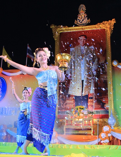Children from many Pattaya schools performed exquisite dances in honour of our beloved King.