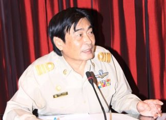 Deputy Ronakit Ekasingh presides over a preparatory meeting for the tribute-paying ceremony to be held at the Sanctuary of Truth to celebrate HM the King’s Birthday.