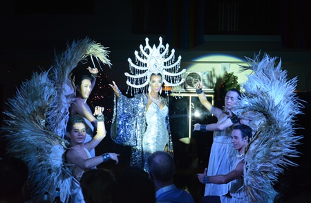 Baan Souy hosted a World AIDS Day event to raise funds for Heartt2000.