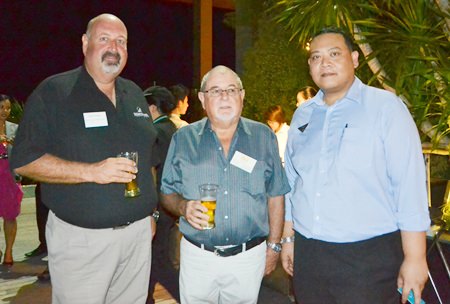 (L to R) Scott Finsten, Ocean Marina Pattaya’s Harbor Master; David Bell, MD of Crestom Ra-Kahng Associates Limited, and Tanin Suphavittayakorn, Executive Assistant Manager of Cape Dara Resort Pattaya.