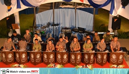 Guests were serenaded by the Angalung Orchestra from the Banglamung Home for Boys.