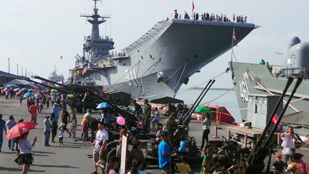 Thousands of families turned up in Sattahip to tour Thailand’s aircraft carrier, the HTMS Chakri Naruebet.