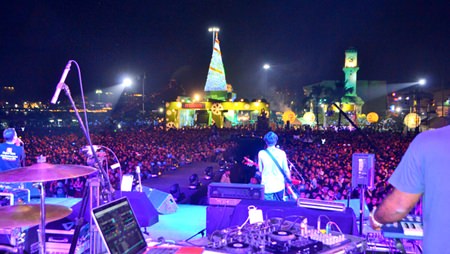 Barbies performed an incredibly entertaining show in front of over 10,000 fans.