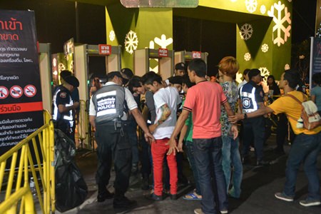 Police were strictly searching people at the entrance for weapons and objects that can potentially harm others.